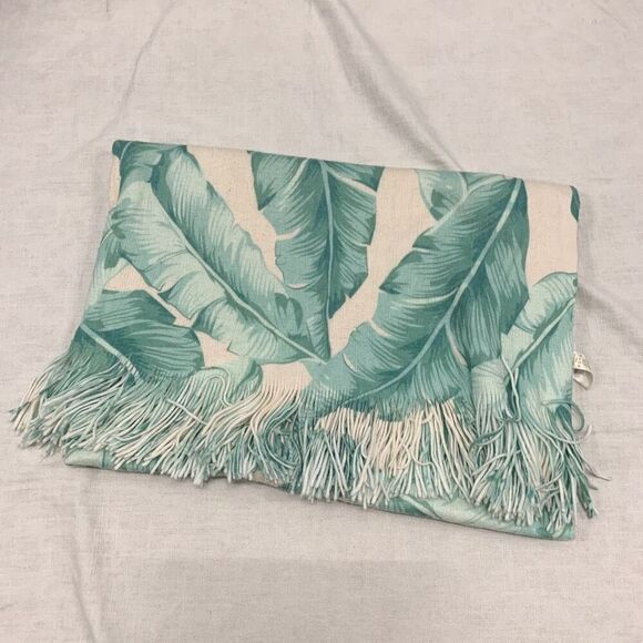 The Emily & Meritt Pottery Barn PB Teen Printed Palms Tropical soft Throw green - Picture 7 of 8
